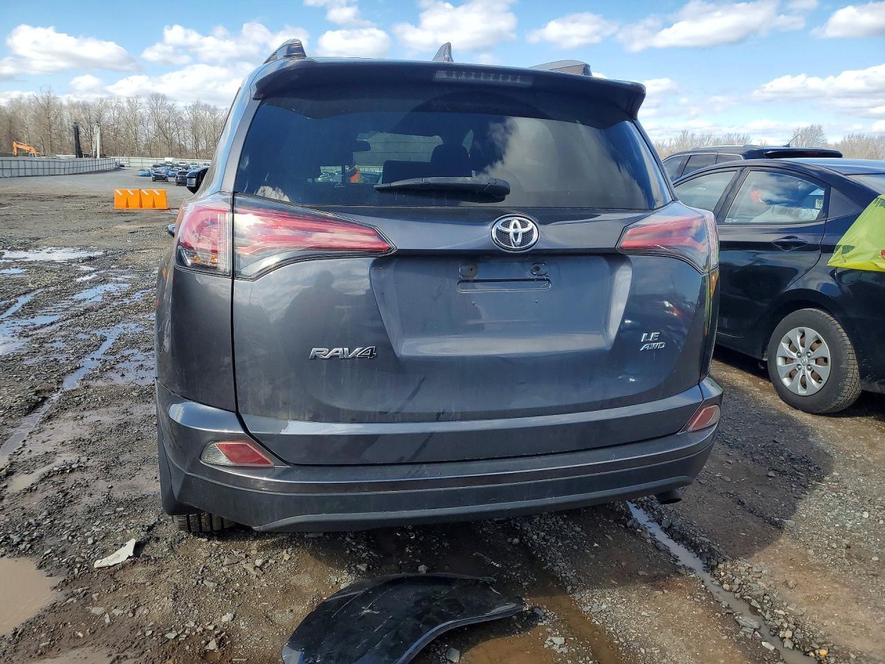 2018 Toyota Rav4 Le - Фото 6