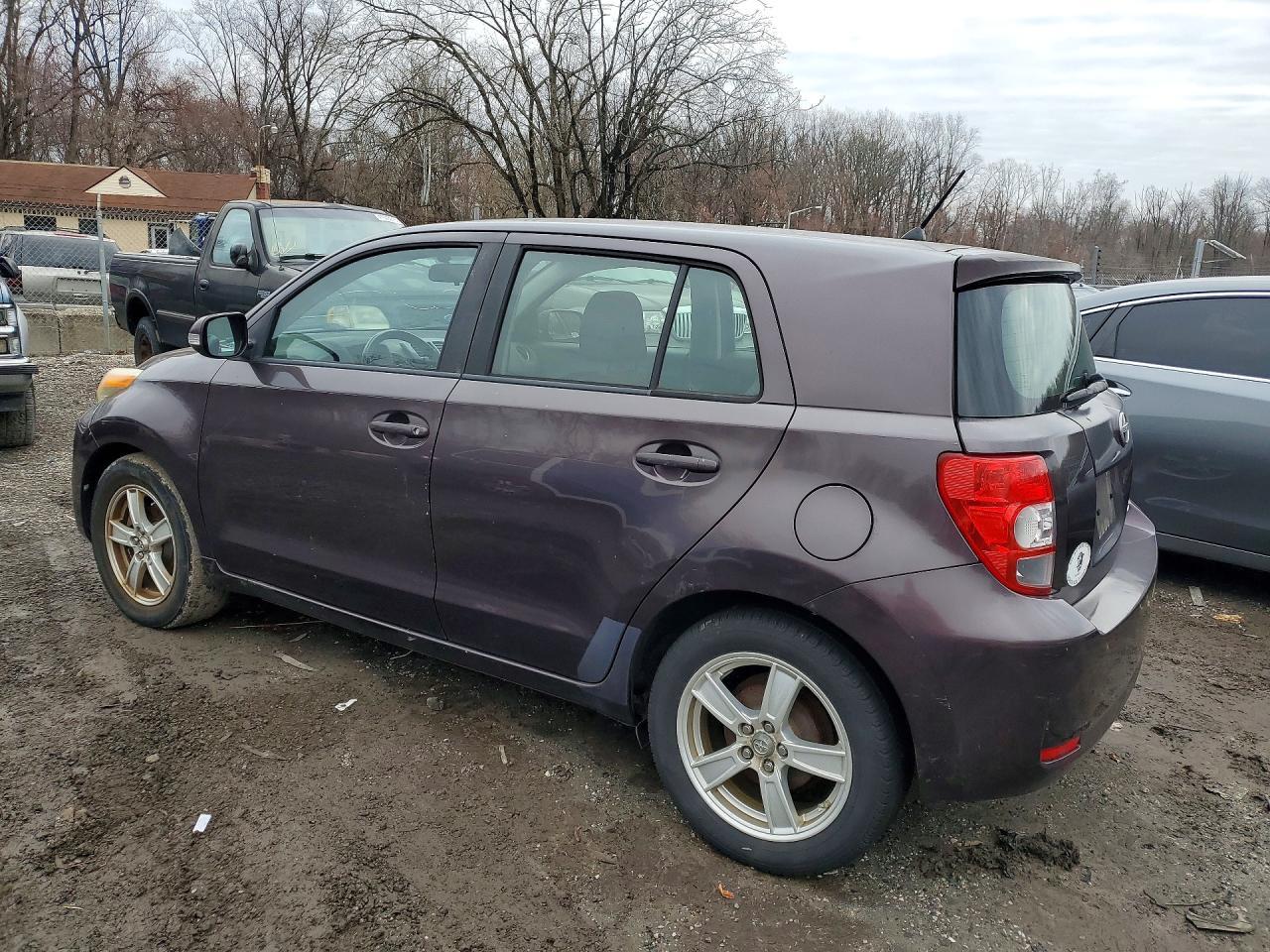 2010 Scion Xd Base - Фото 2