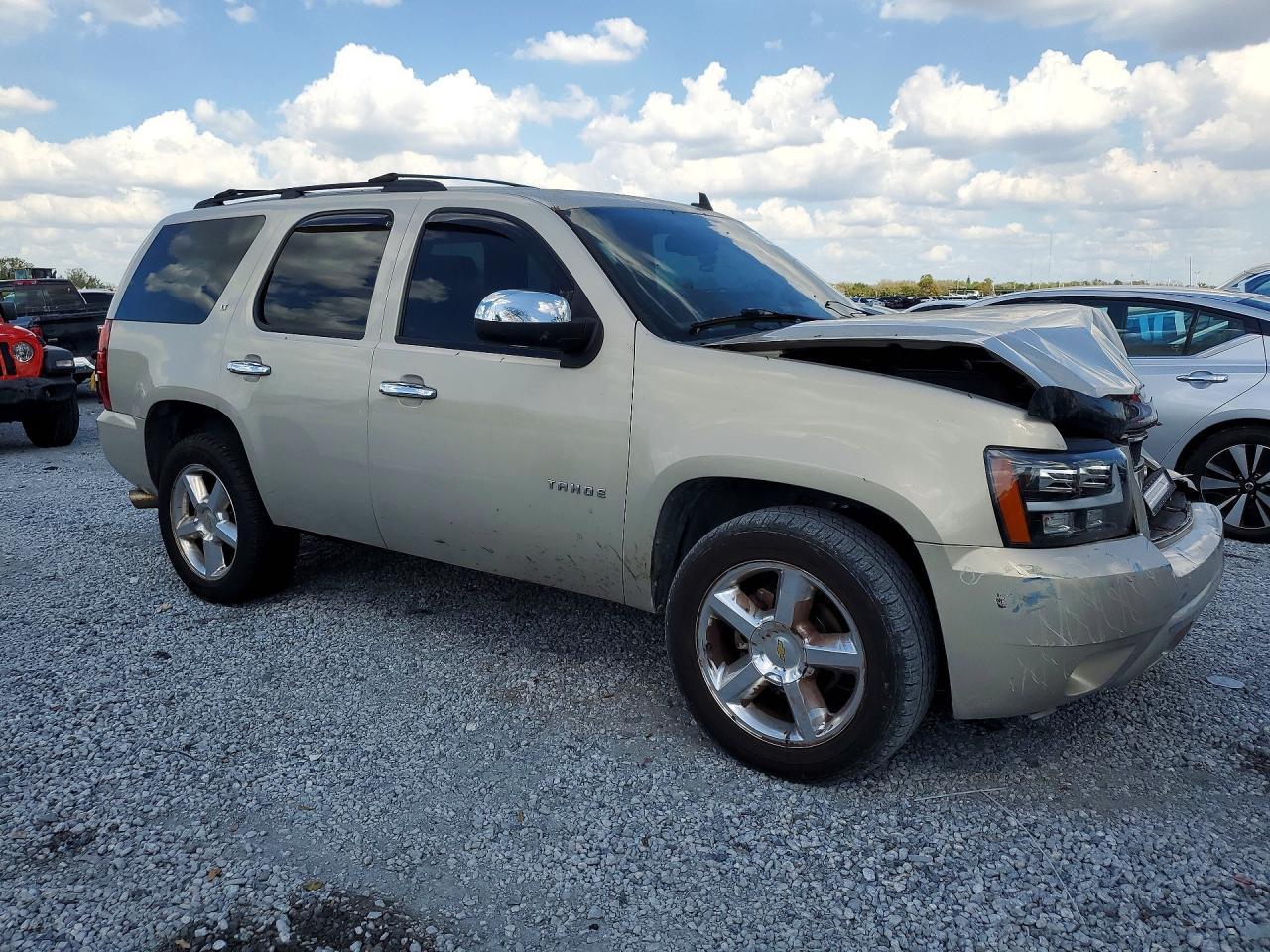 2010 Chevrolet Tahoe C1500 Lt - Image 4