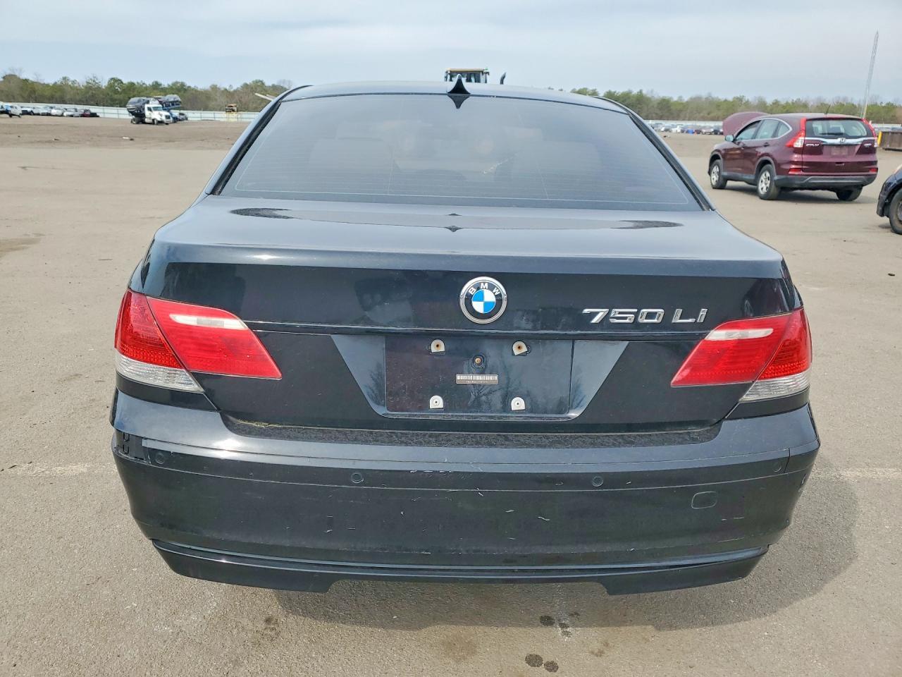 2007 BMW 750 - Image 6