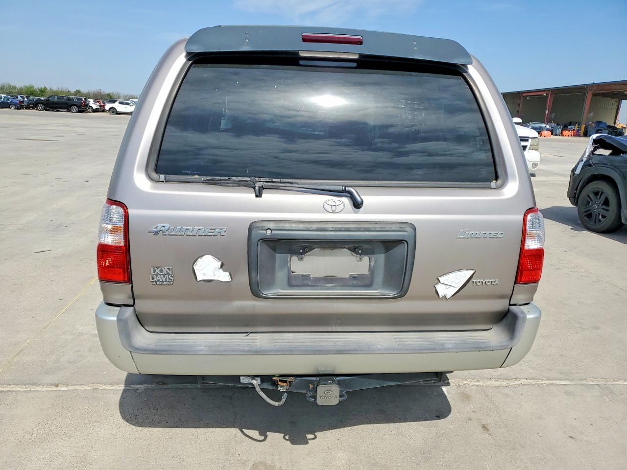 2001 Toyota 4Runner Limited - Image 6