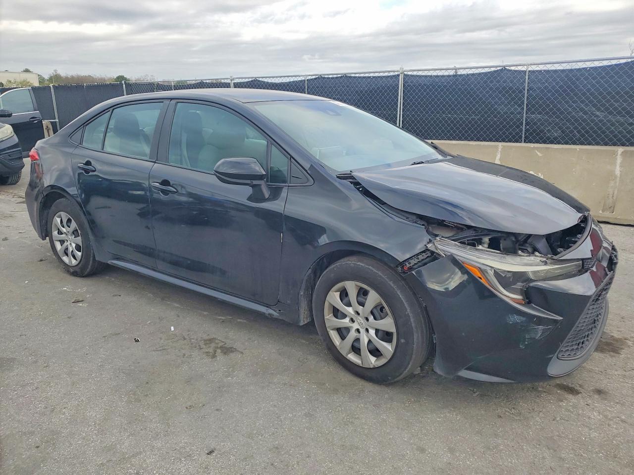 2021 Toyota Corolla Le - Фото 4