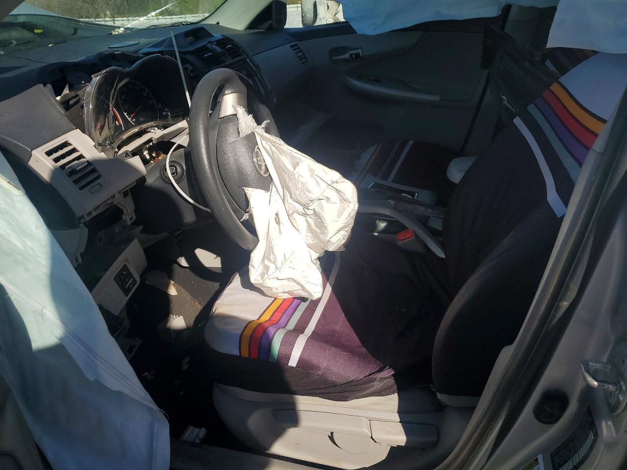 2012 Toyota Corolla Le - Фото 7