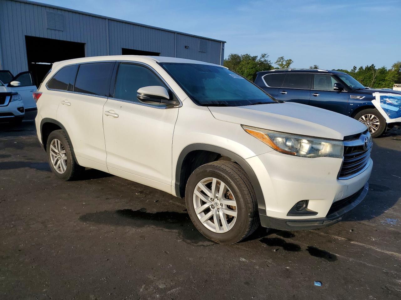 2015 Toyota Highlander Le - Фото 4