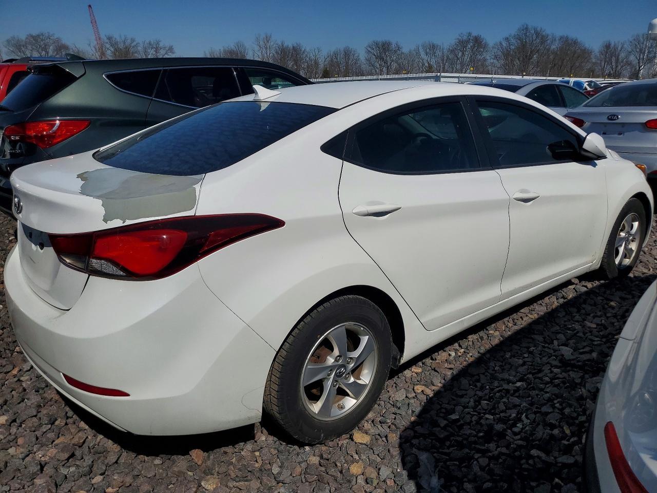2015 Hyundai Elantra Se - Image 3