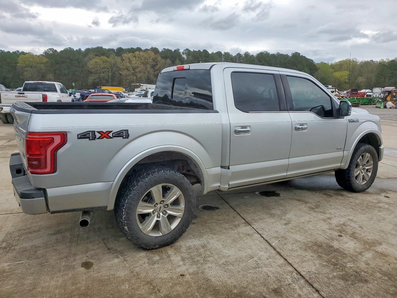 2015 Ford F150 Supercrew - Фото 3