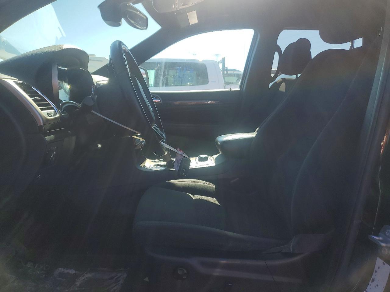 2017 Jeep Grand Cherokee Laredo - Image 7
