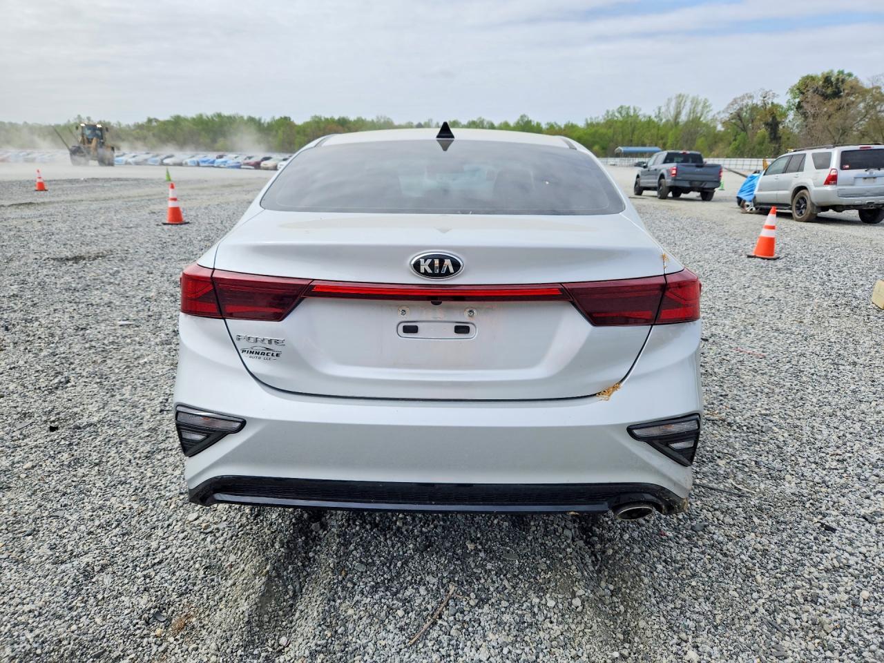 2021 Kia Forte Lxs - Image 6