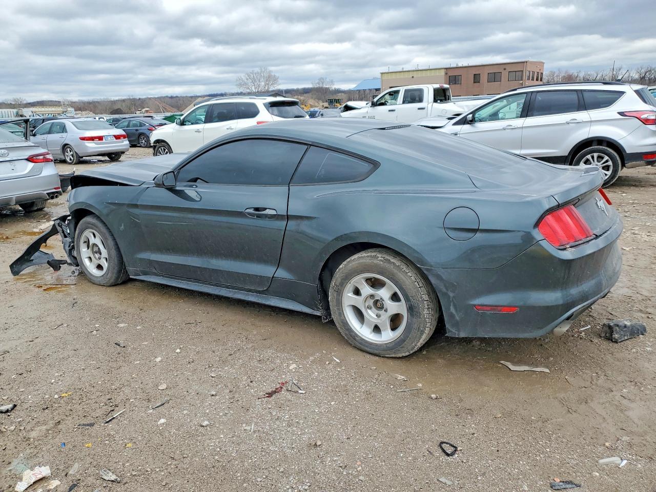 2015 Ford Mustang - Фото 2