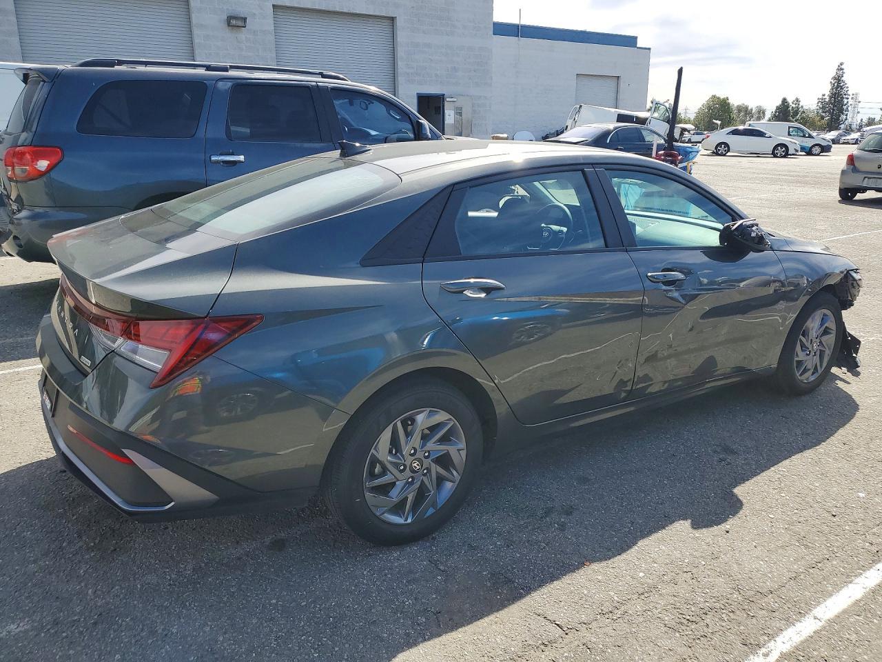 2024 Hyundai Elantra Hybrid Blue - Фото 3
