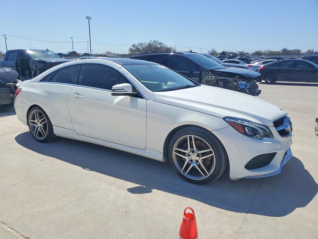 2016 Mercedes-Benz E 400 - Фото 4
