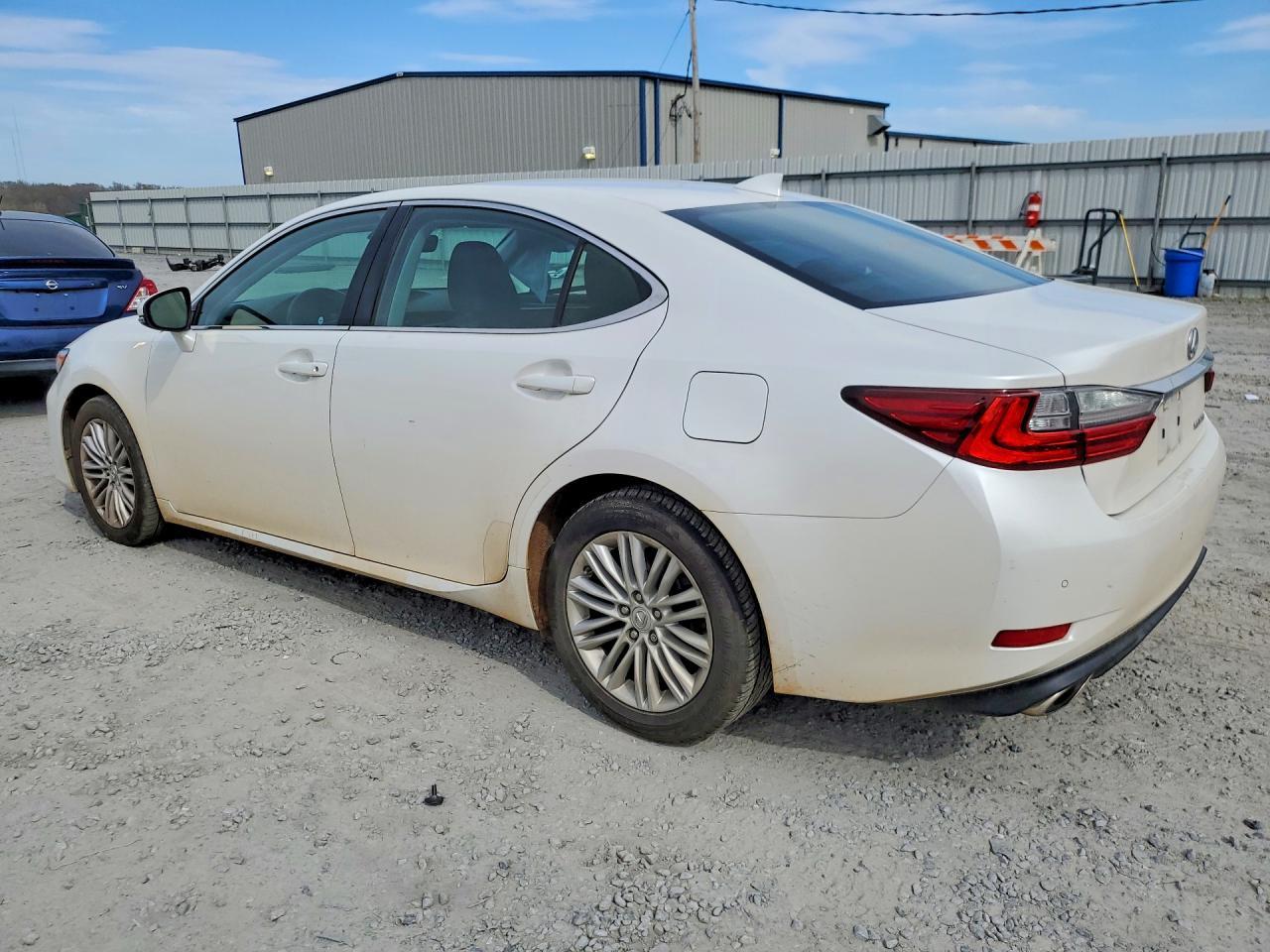2017 Lexus Es 350 Base - Фото 2