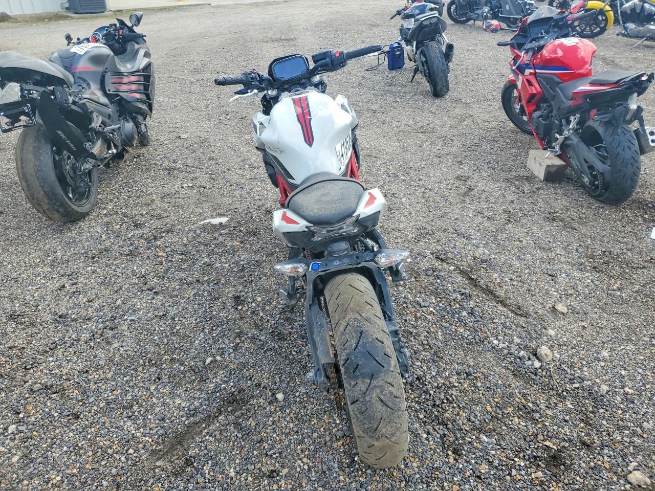2022 Kawasaki Er650 K - Фото 4