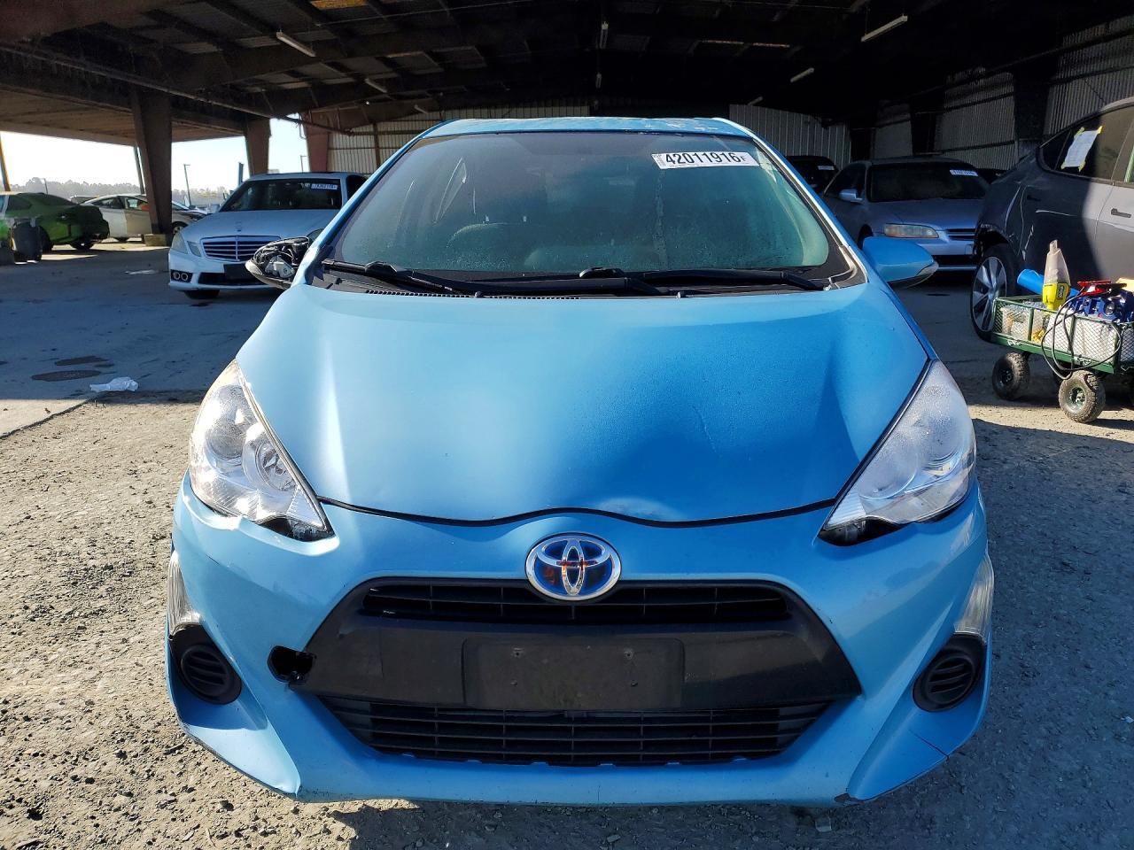 2015 Toyota Prius C Two - Image 5
