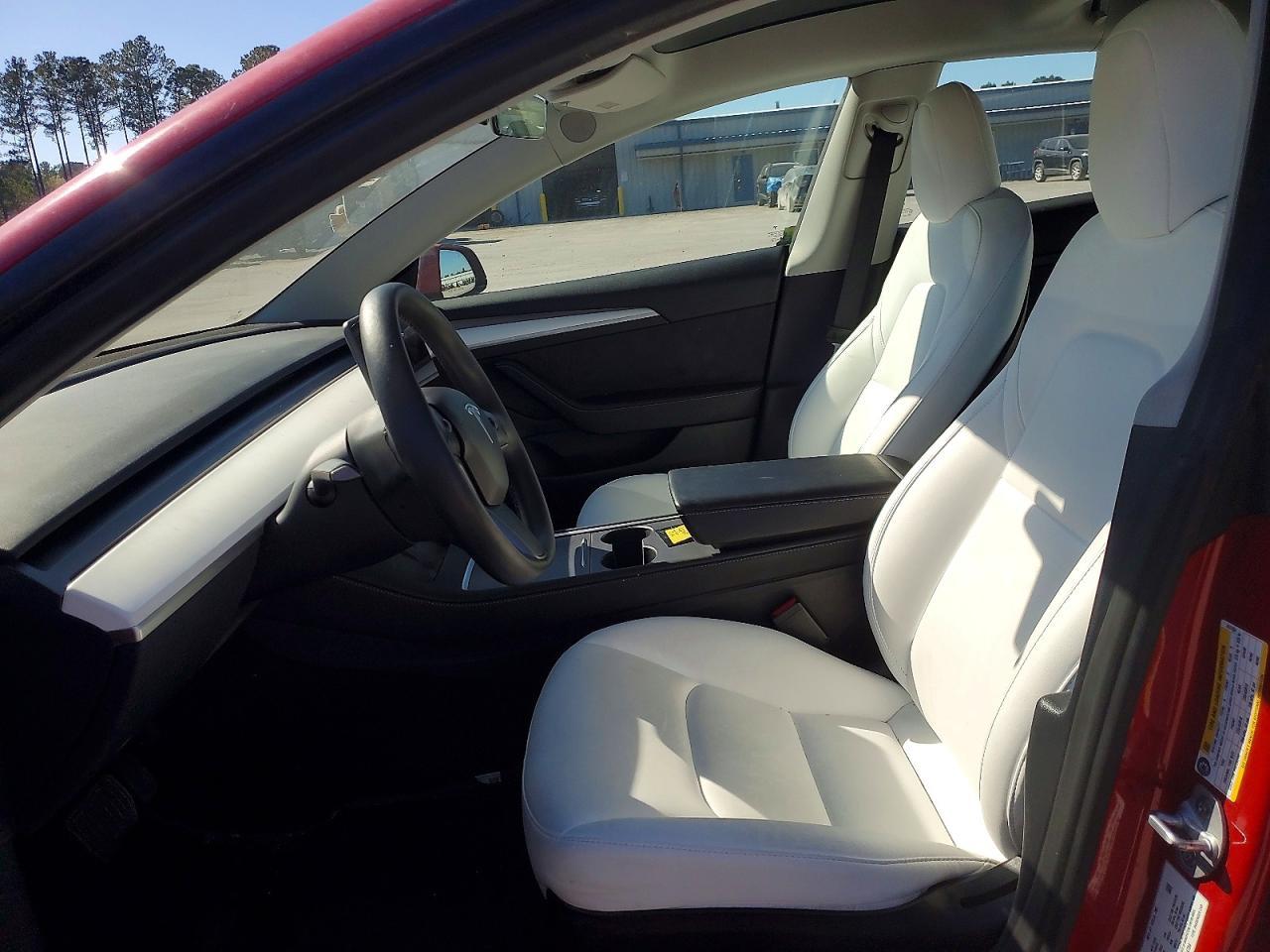 2023 Tesla Model 3 - Image 7