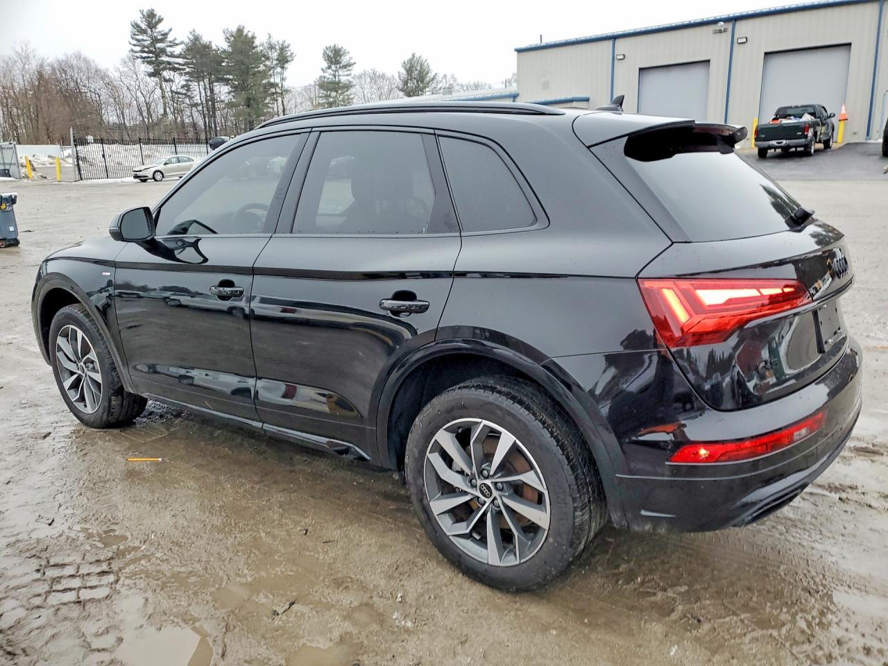 2024 Audi Q5 Premium 45 - Image 2