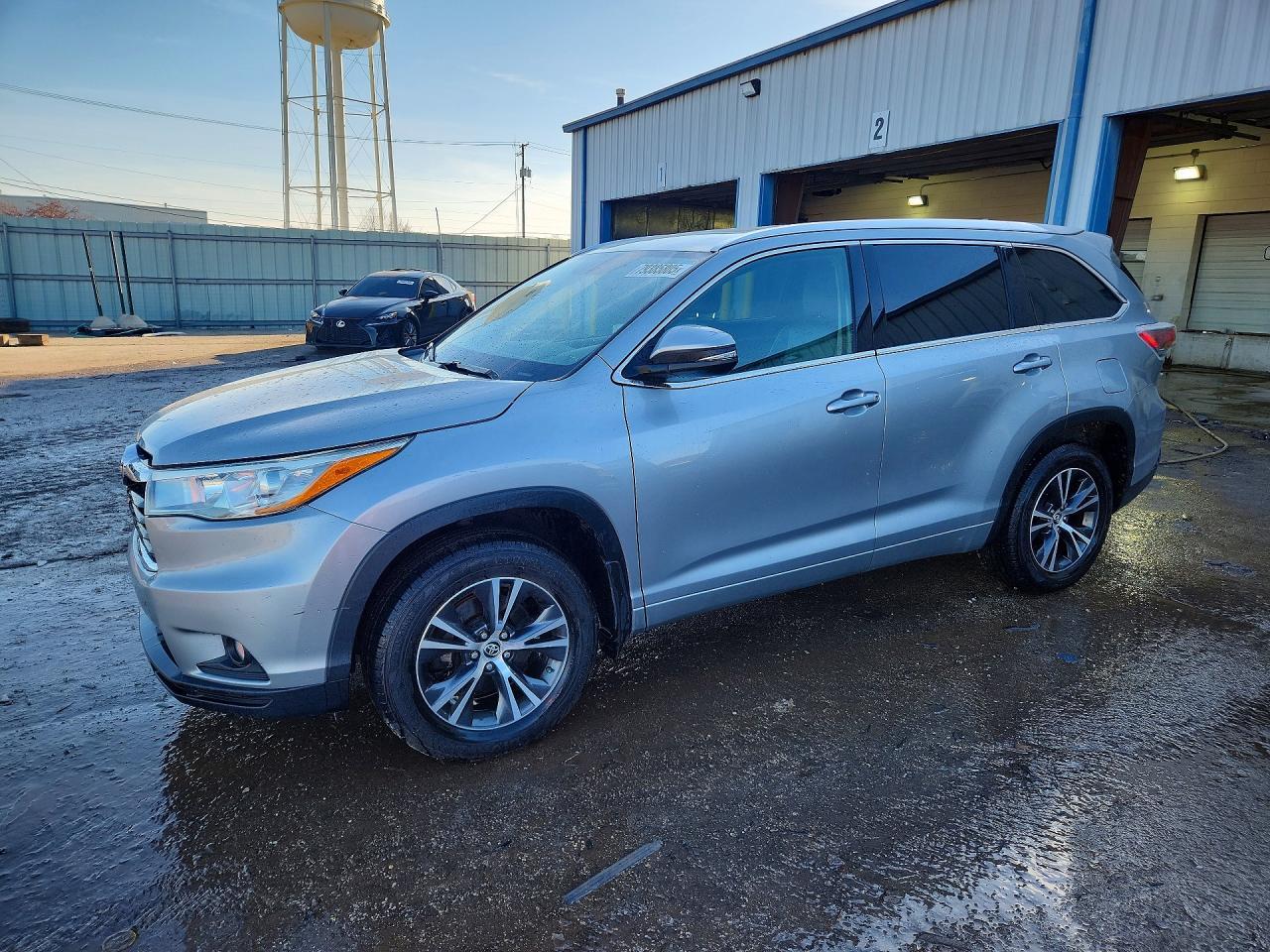 2016 Toyota Highlander Xle
