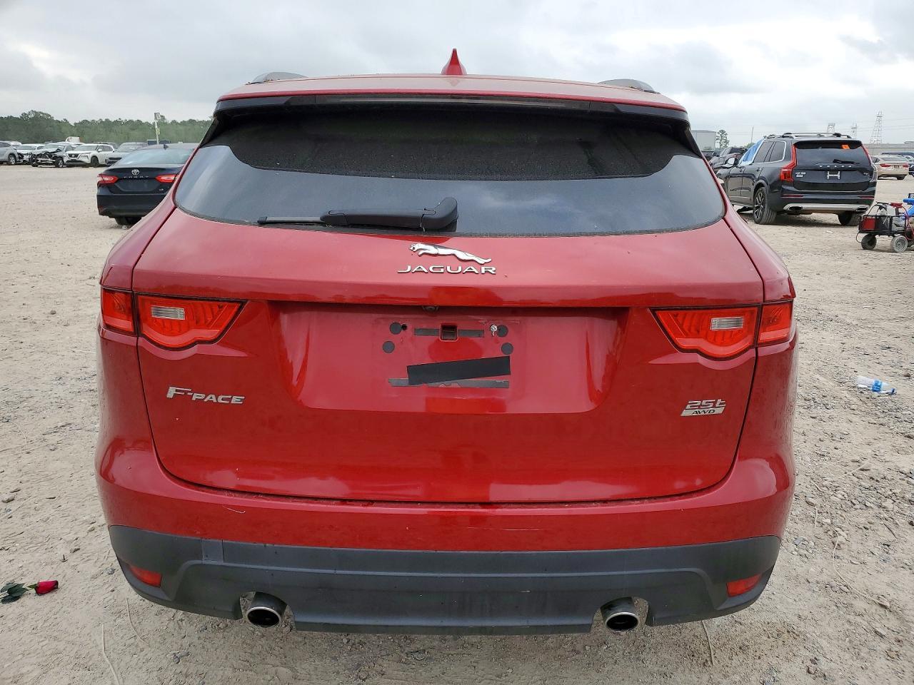 2018 Jaguar F-Pace Premium - Image 6