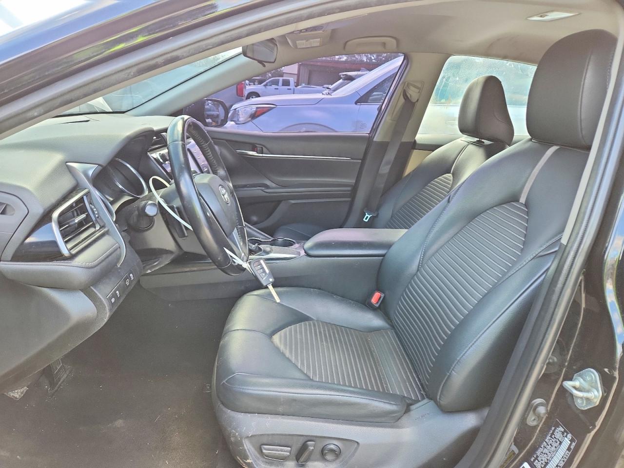2019 Toyota Camry Se - Image 7