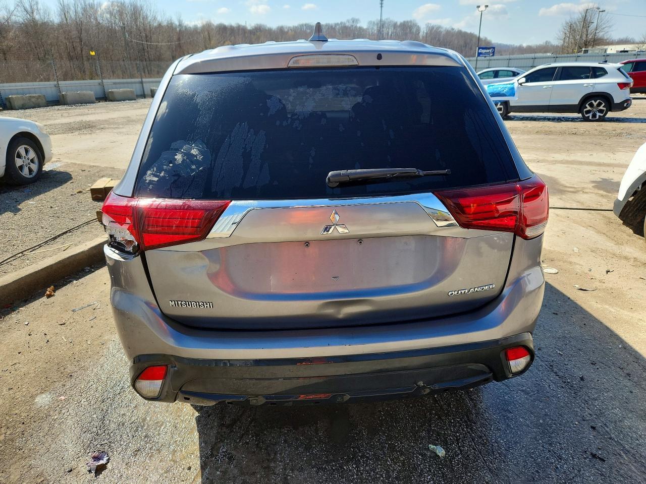 2018 Mitsubishi Outlander Es - Фото 6