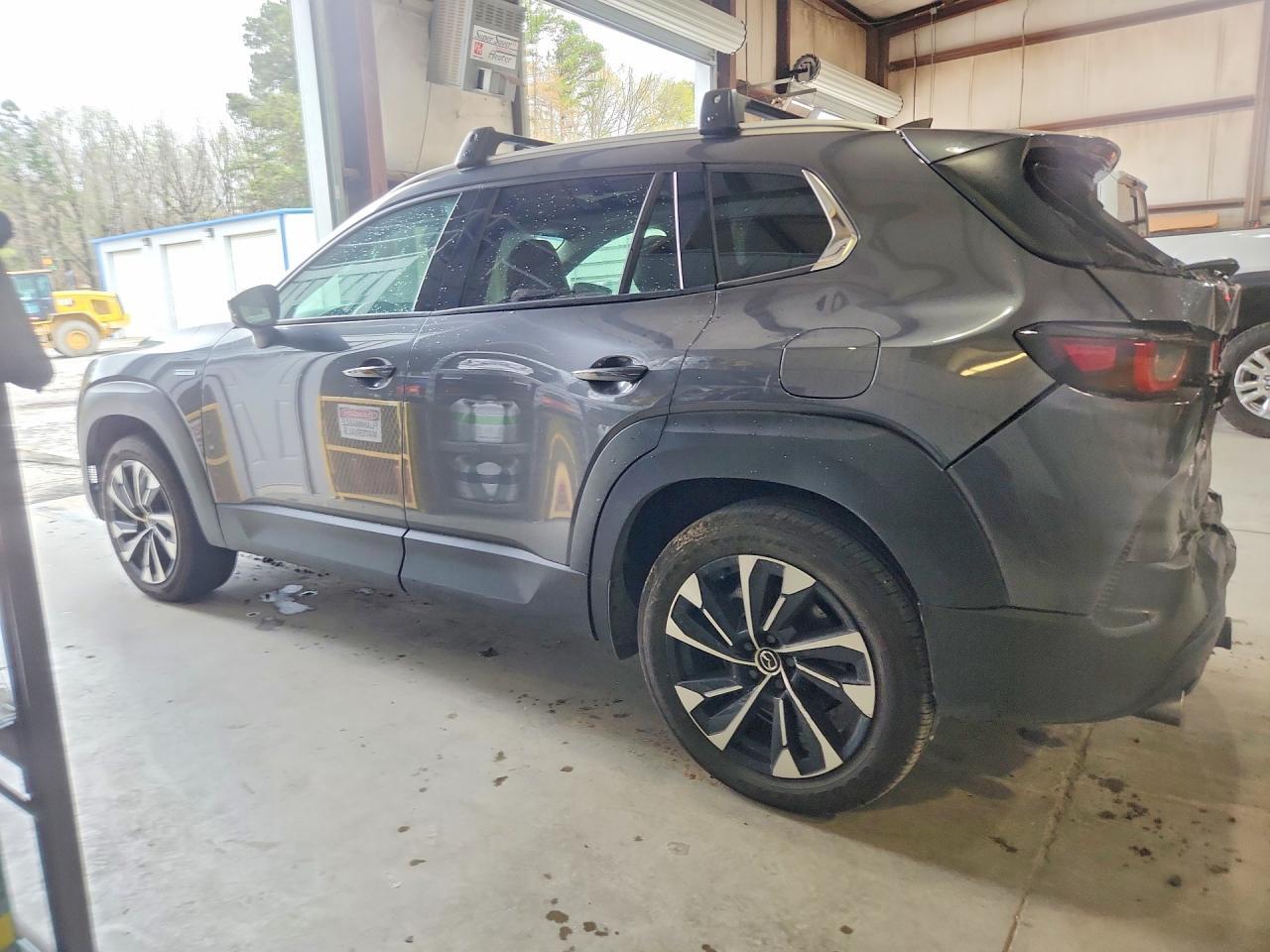 2025 Mazda Cx-50 Premium Plus - Image 2