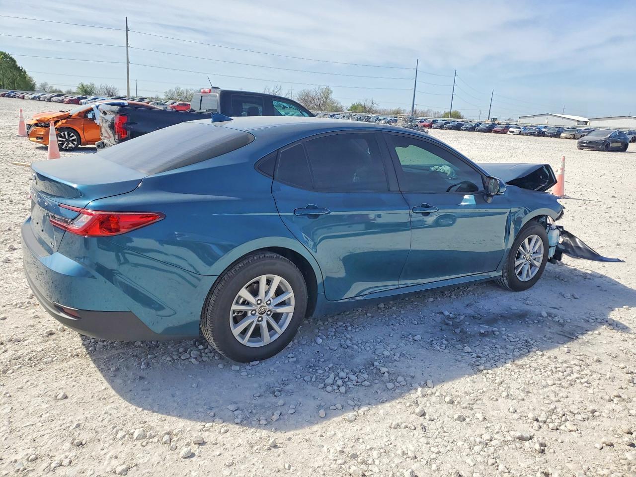 2026 Toyota Camry Le - Фото 3