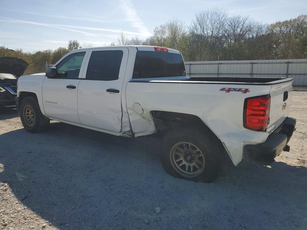 2014 Chevrolet Silverado K1500 - Image 2