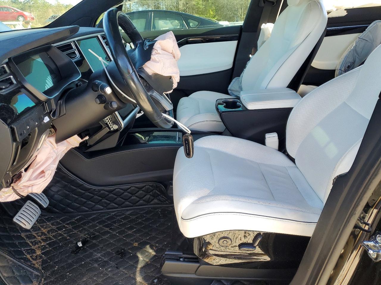 2016 Tesla Model X - Фото 7