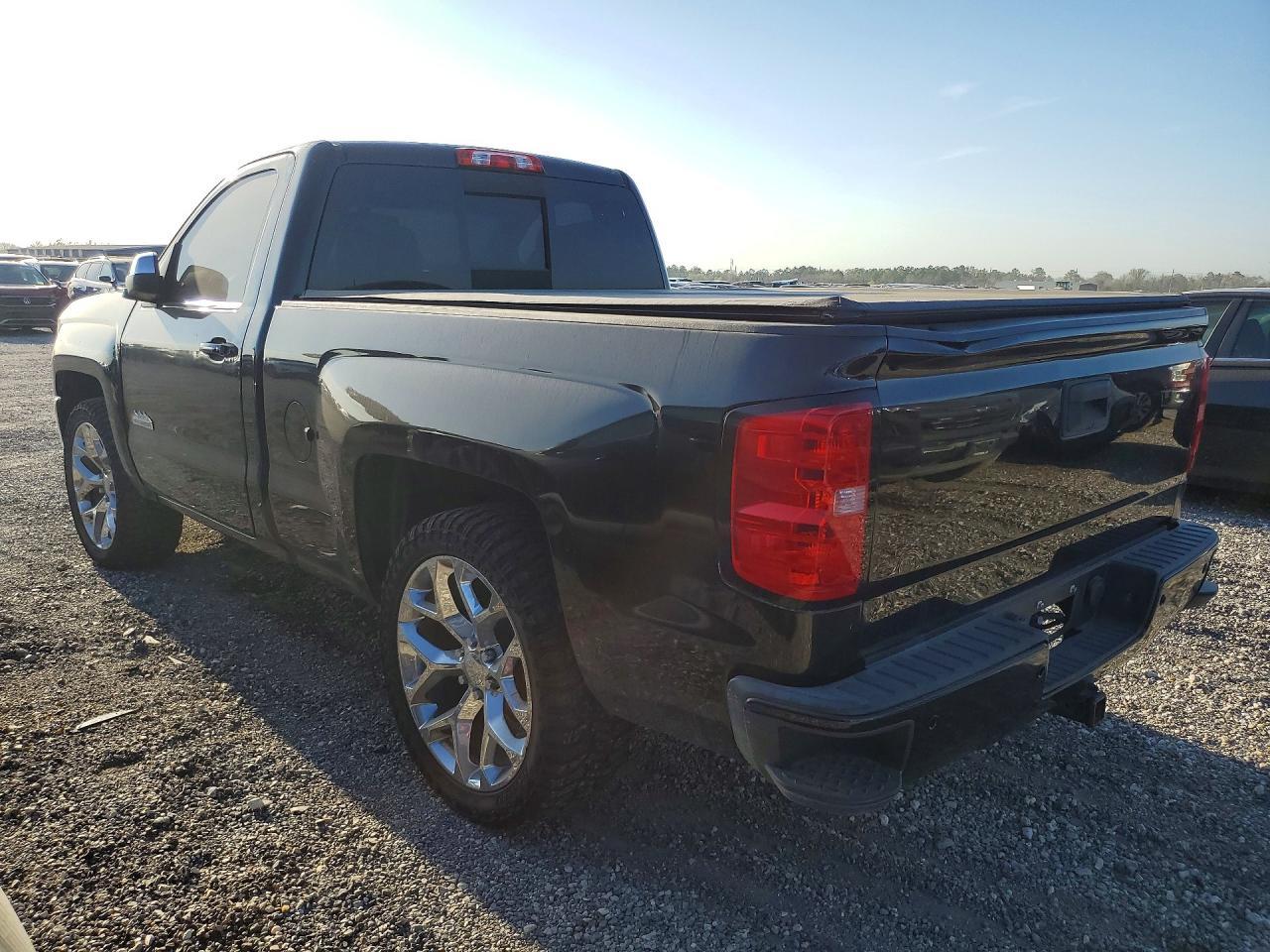 2016 Chevrolet Silverado C1500 - Image 2