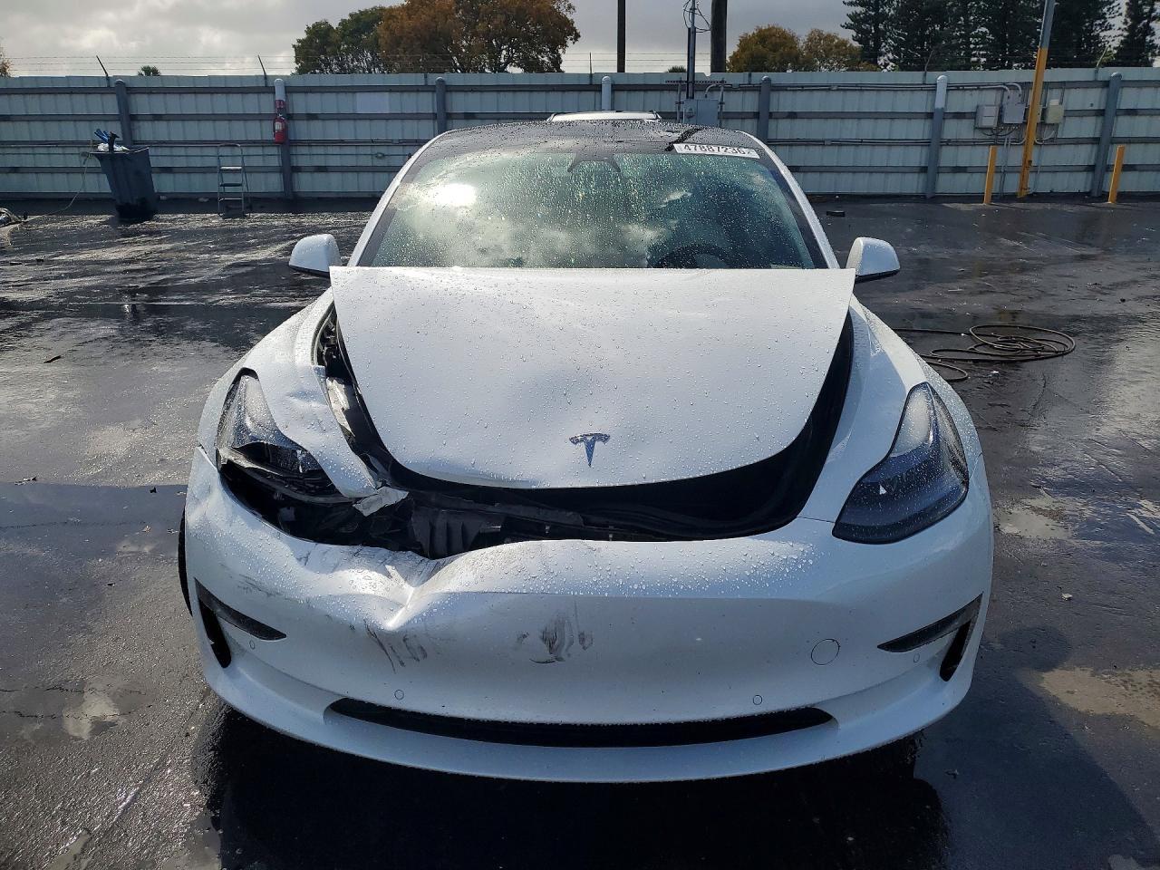 2021 Tesla Model 3 - Фото 5