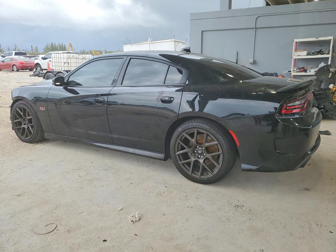 2018 Dodge Charger R - Image 2