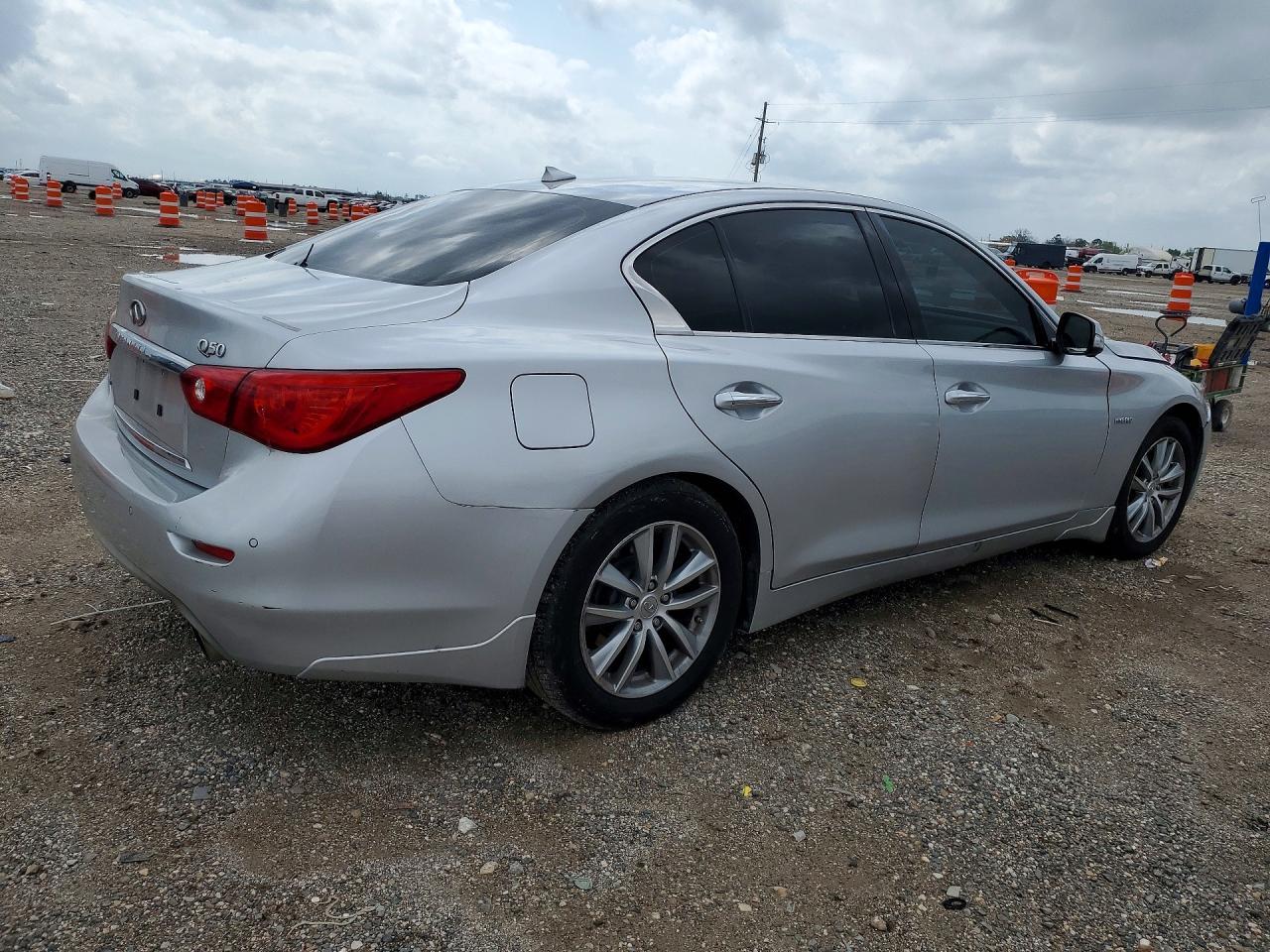 2014 Infiniti Q50 Hybrid Premium - Image 3