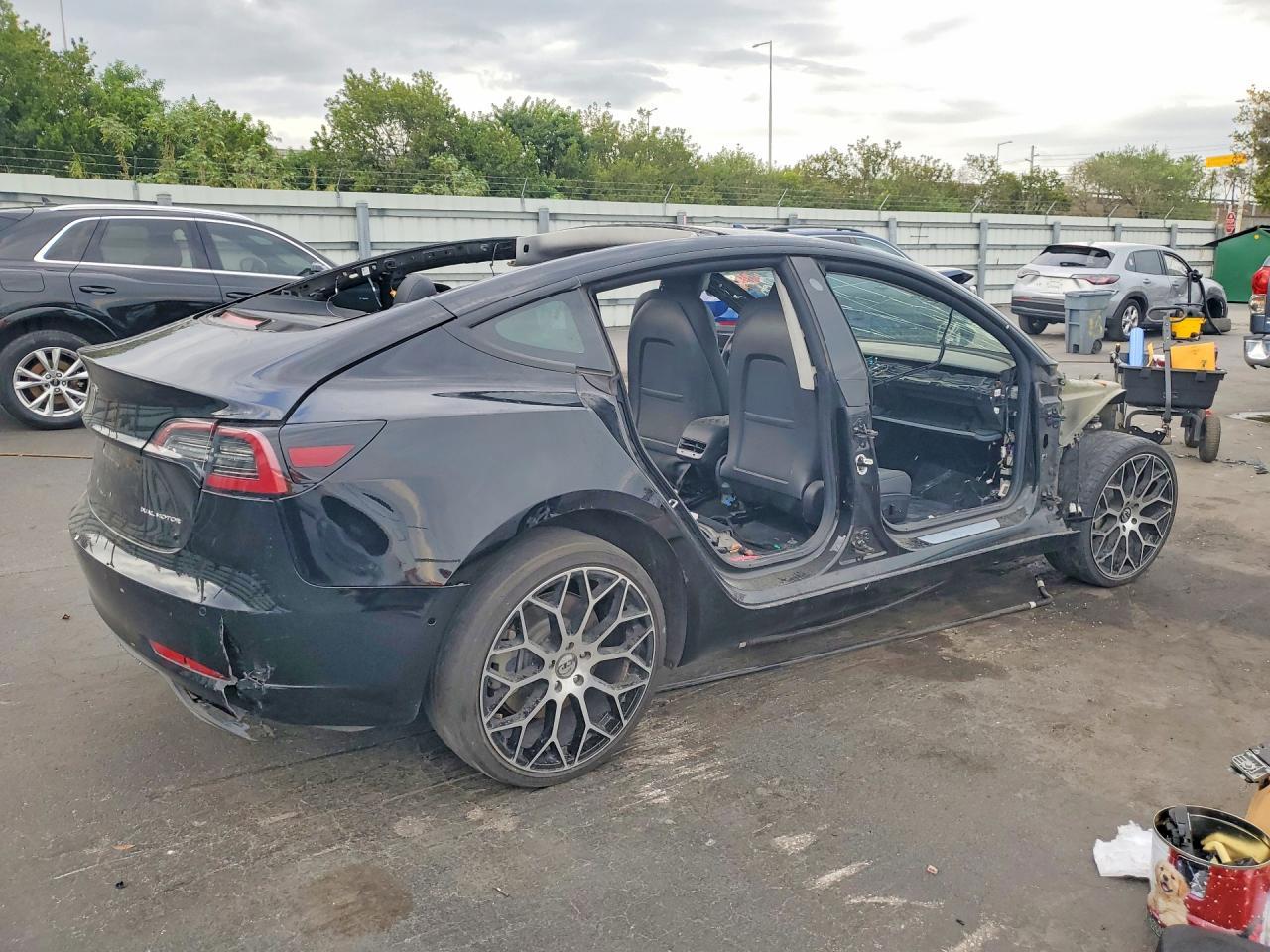 2019 Tesla Model 3 - Фото 3