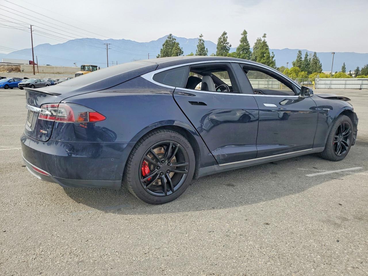 2014 Tesla Model S - Фото 3