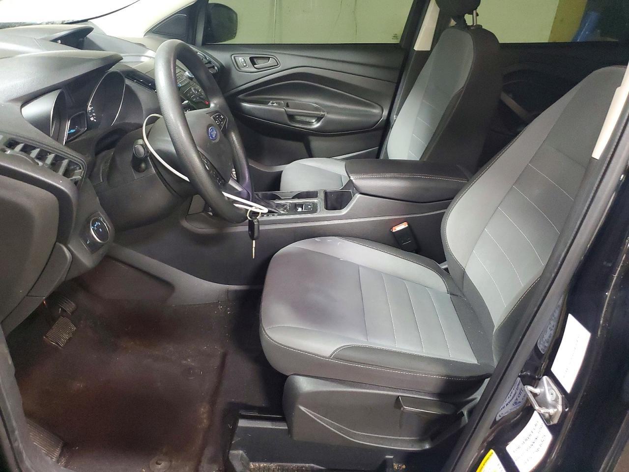 2019 Ford Escape S - Фото 7
