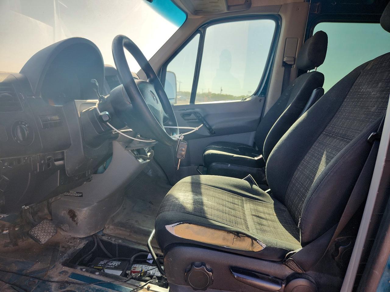 2016 Mercedes Benz Sprinter 2500 - Image 7