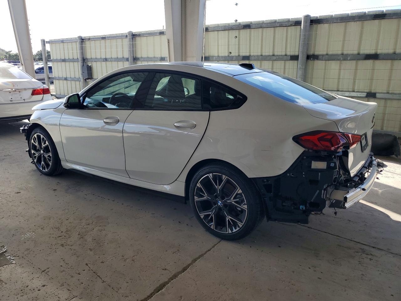 2026 BMW 228 - Фото 2