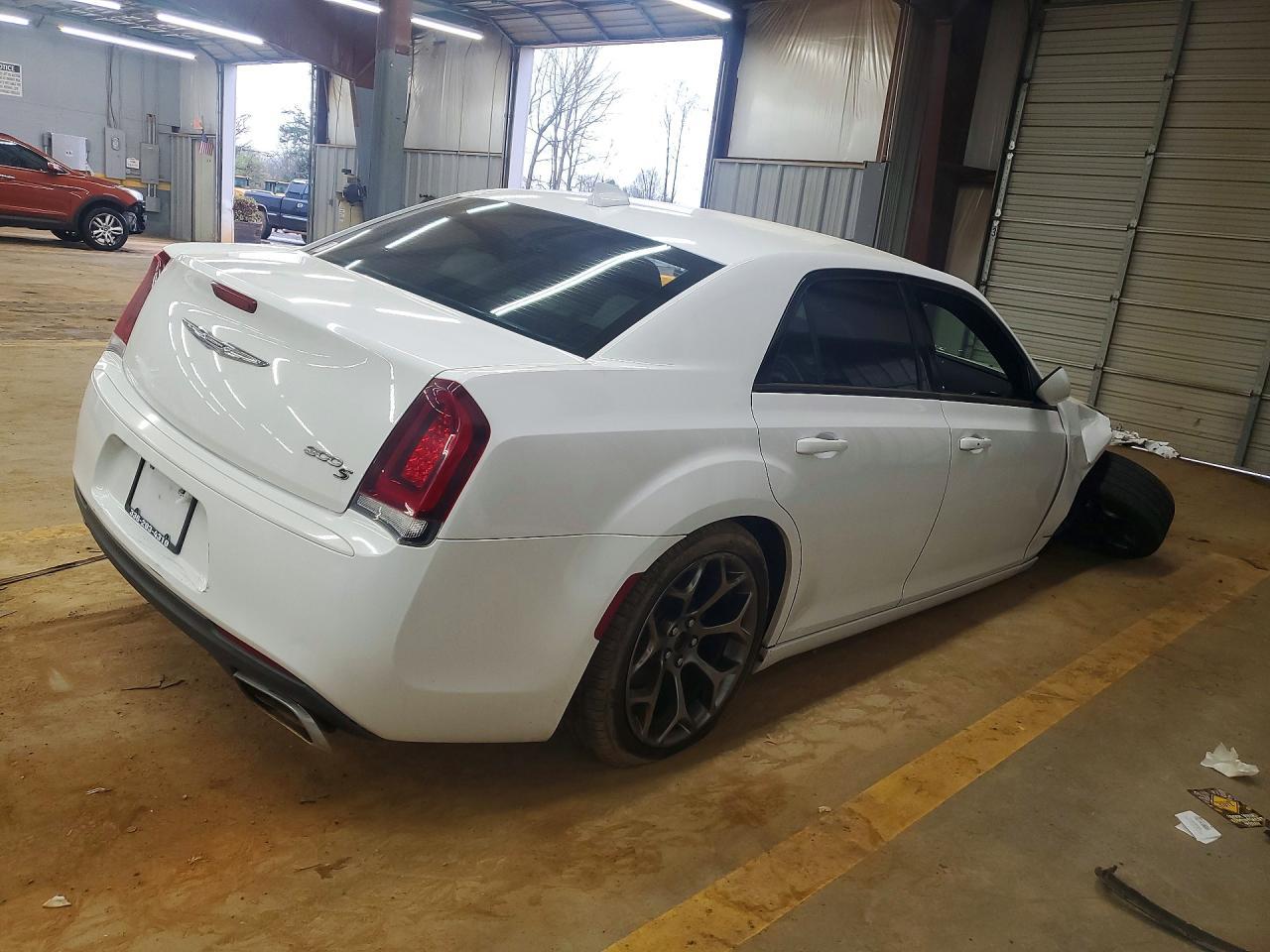 2017 Chrysler 300 S - Image 3