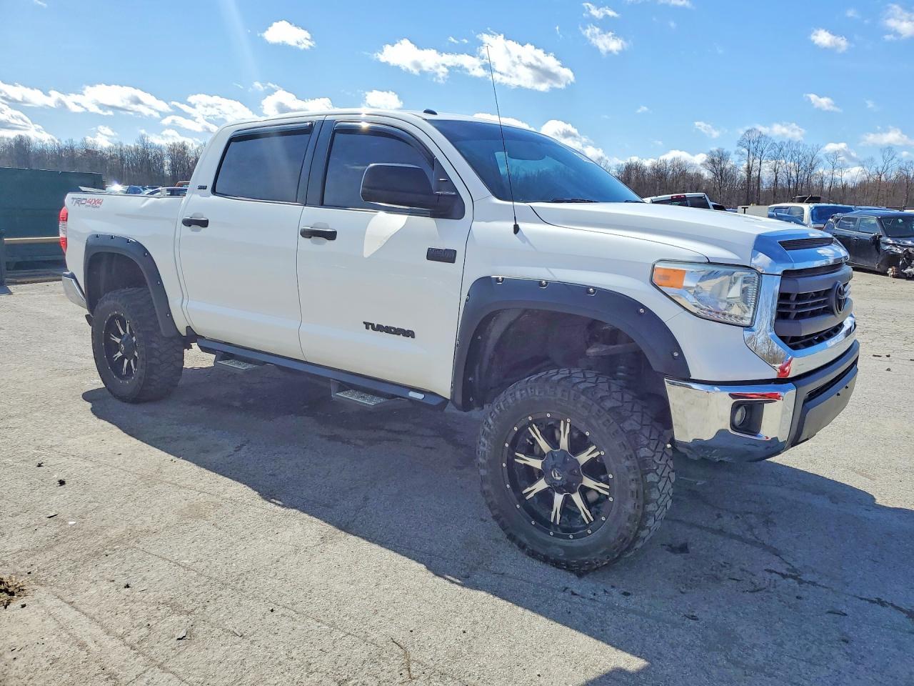 2014 Toyota Tundra Sr5 - Image 4