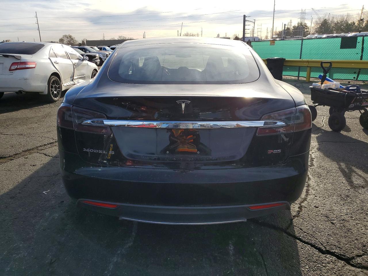 2013 Tesla Model S - Image 6