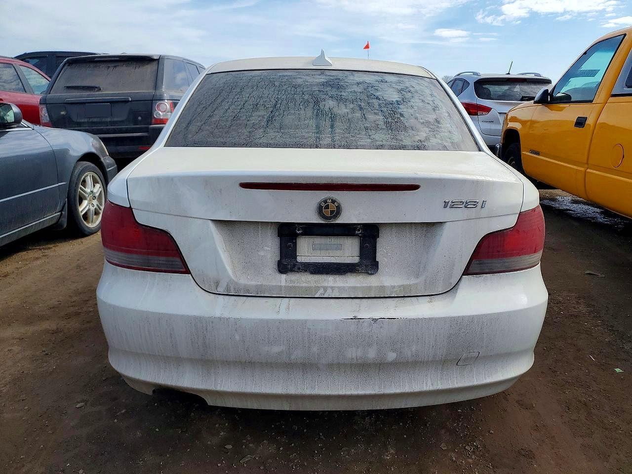 2010 BMW 128 I - Image 6