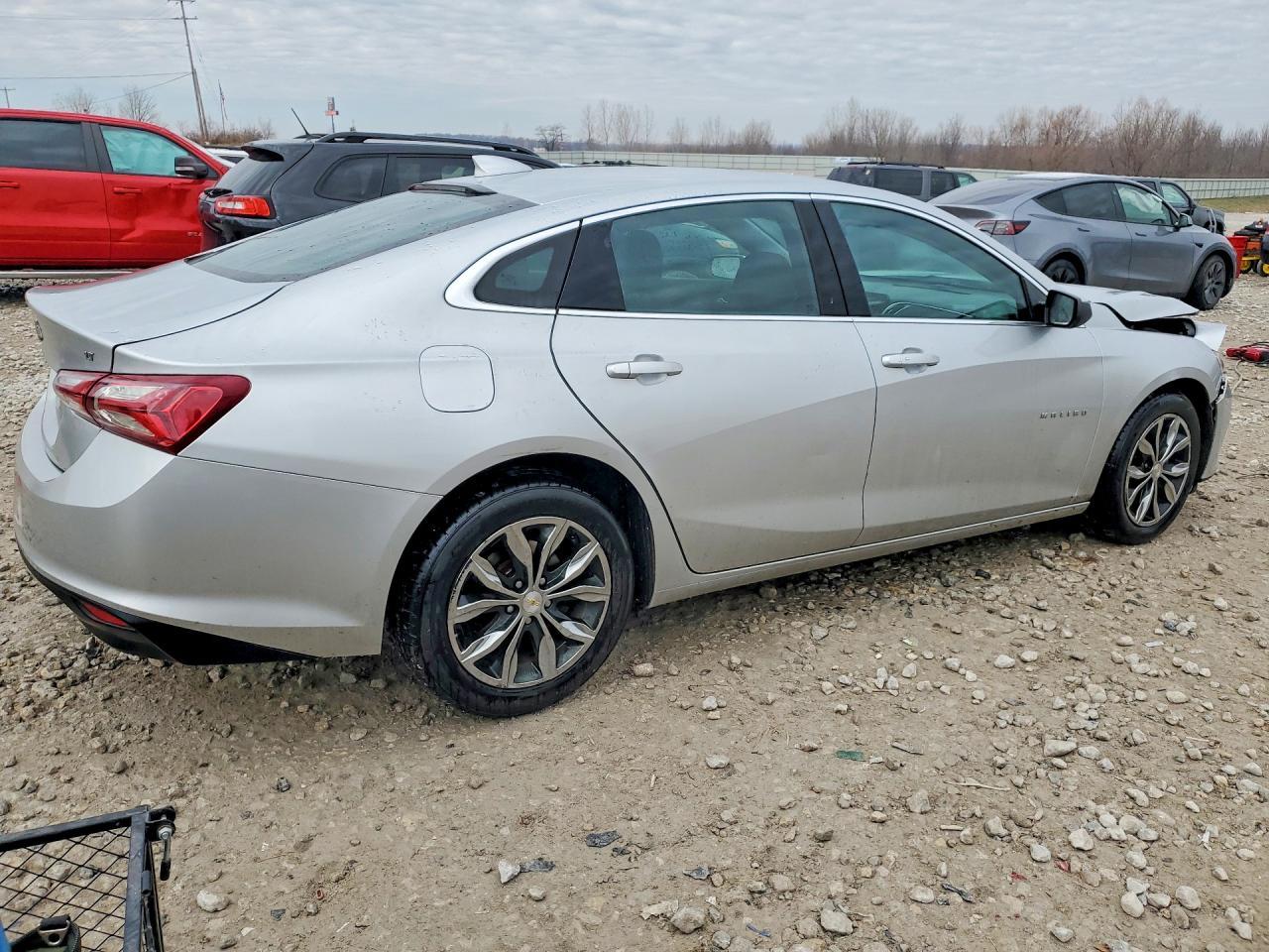 2021 Chevrolet Malibu Lt - Фото 3