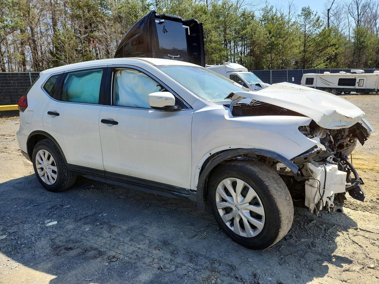 2019 Nissan Rogue S - Фото 4