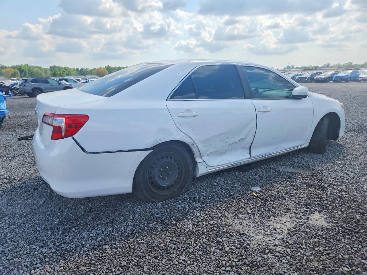 2014 Toyota Camry Hybrid Le - Фото 5