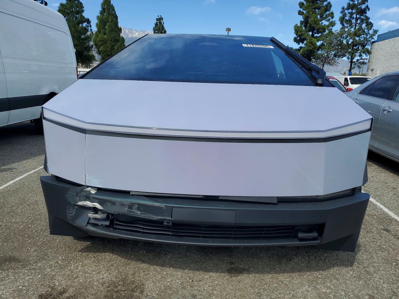 2024 Tesla Cybertruck - Фото 5