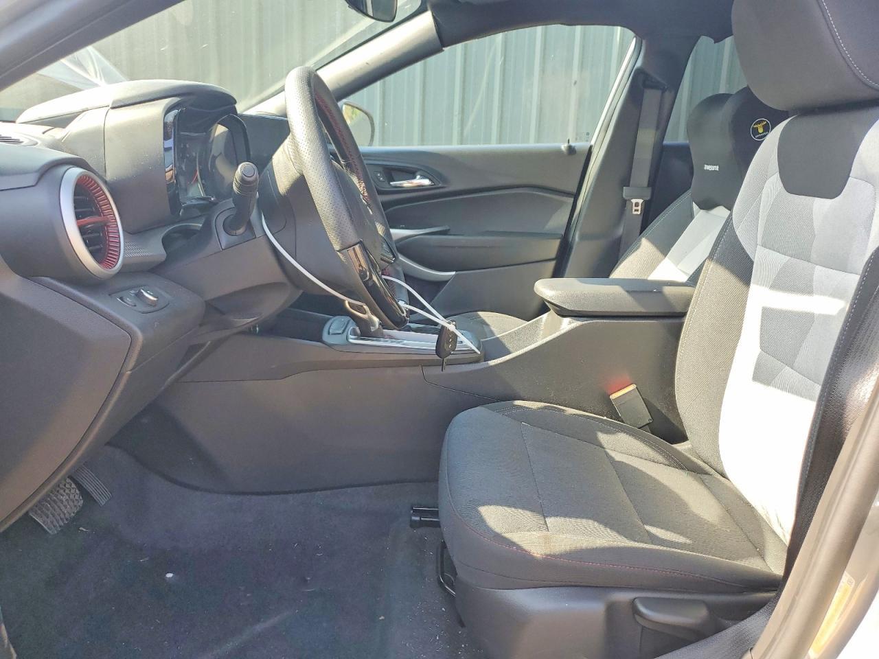 2025 Chevrolet Trax 1Rs - Фото 7