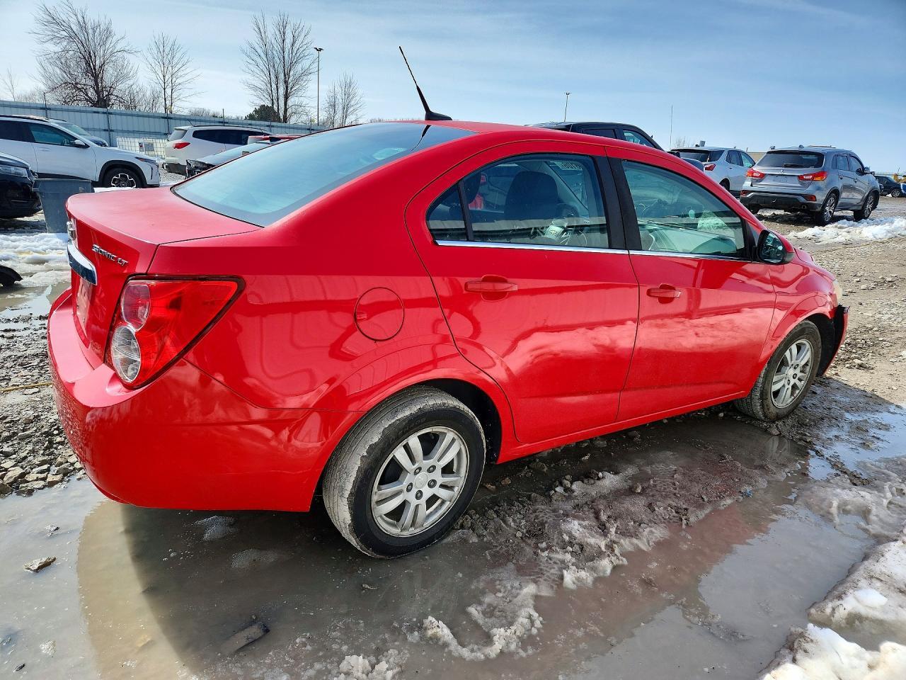 2014 Chevrolet Sonic Lt - Image 3
