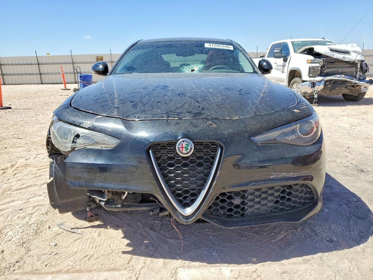 2019 Alfa Romeo Giulia Ti - Фото 5