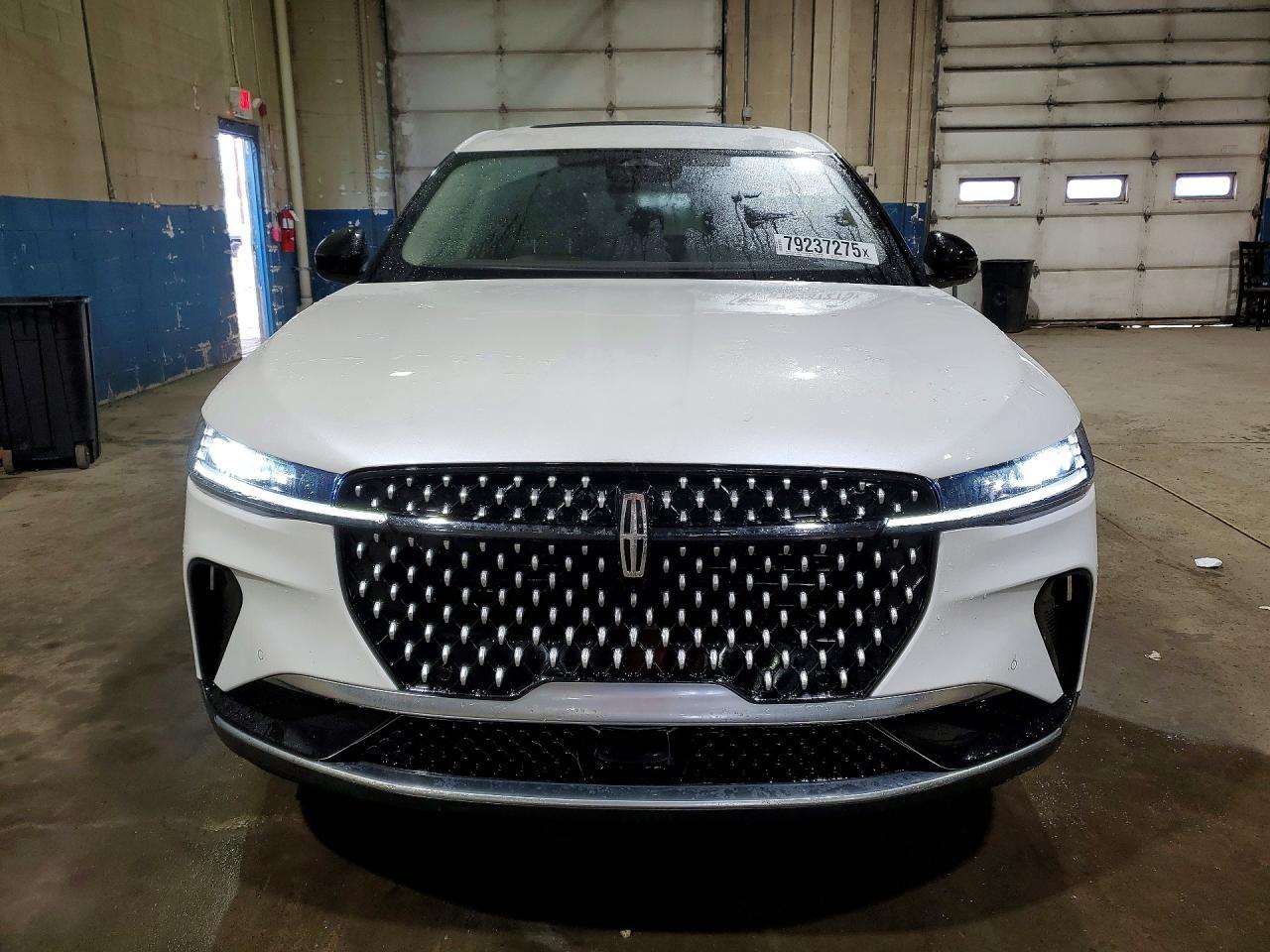 2025 Lincoln Nautilus Premiere - Image 5