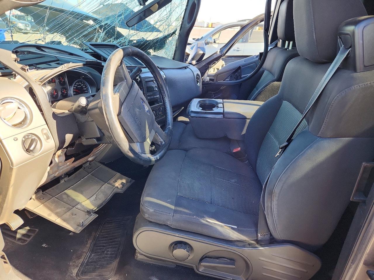 2004 Ford F150 - Image 7